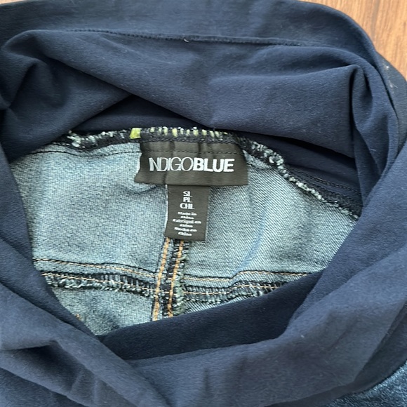 IndigoBlue Maternity jeans - Bootcut- Size S - Like new - Picture 3 of 3